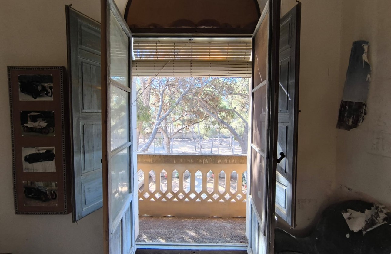 Sale - Country house  - Monovar - Rural location