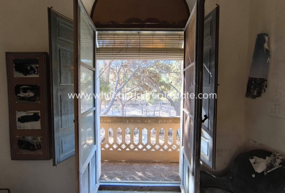 Sale - Country house  - Monovar - Rural location