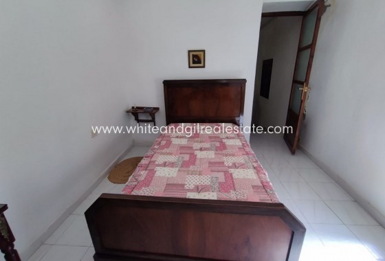 Sale - Country house  - Yecla - Rural location