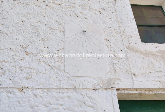 Sale - Country house  - Yecla - Rural location