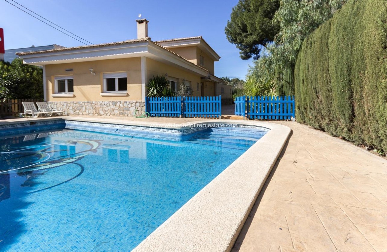 Sale - Villa  - Elda - Urban location