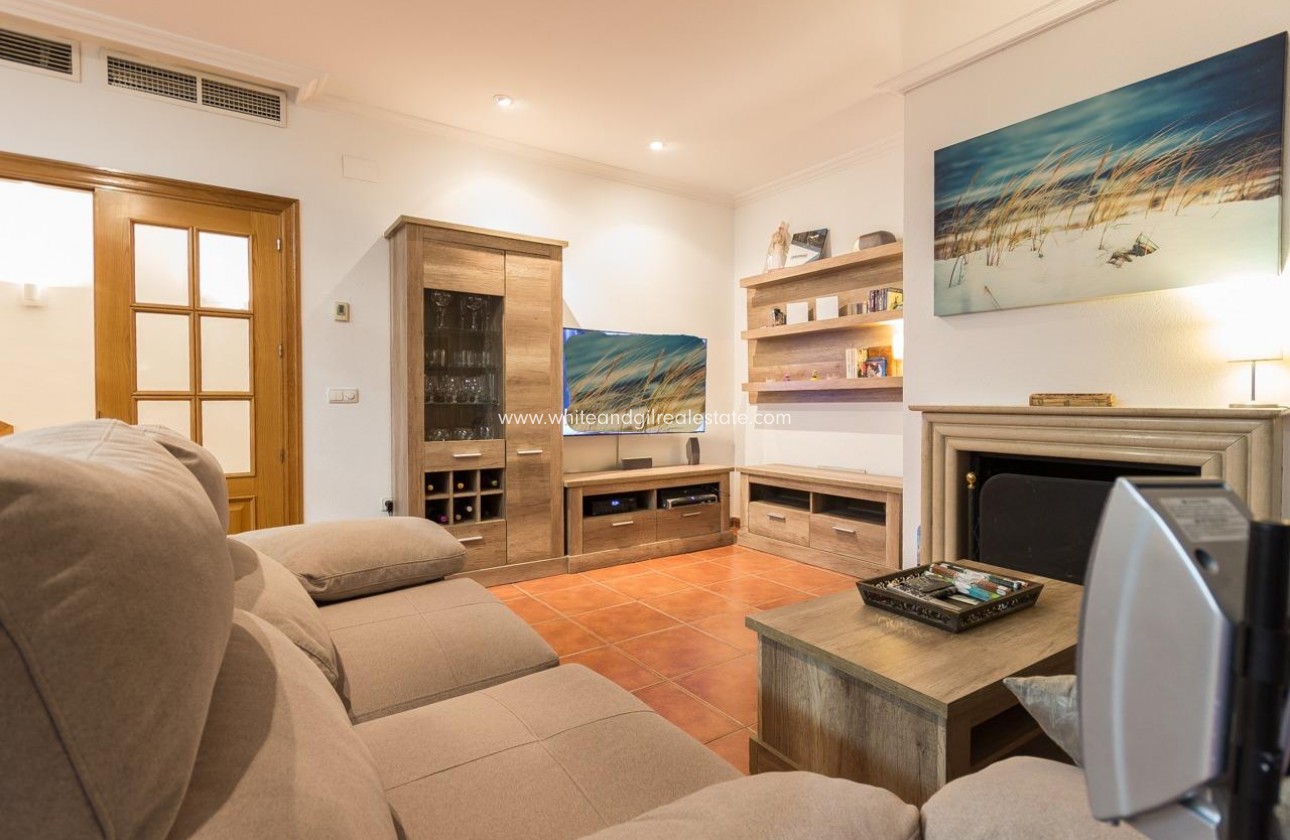 Sale - Villa  - Elda - Urban location