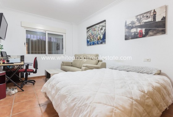 Sale - Villa  - Elda - Urban location