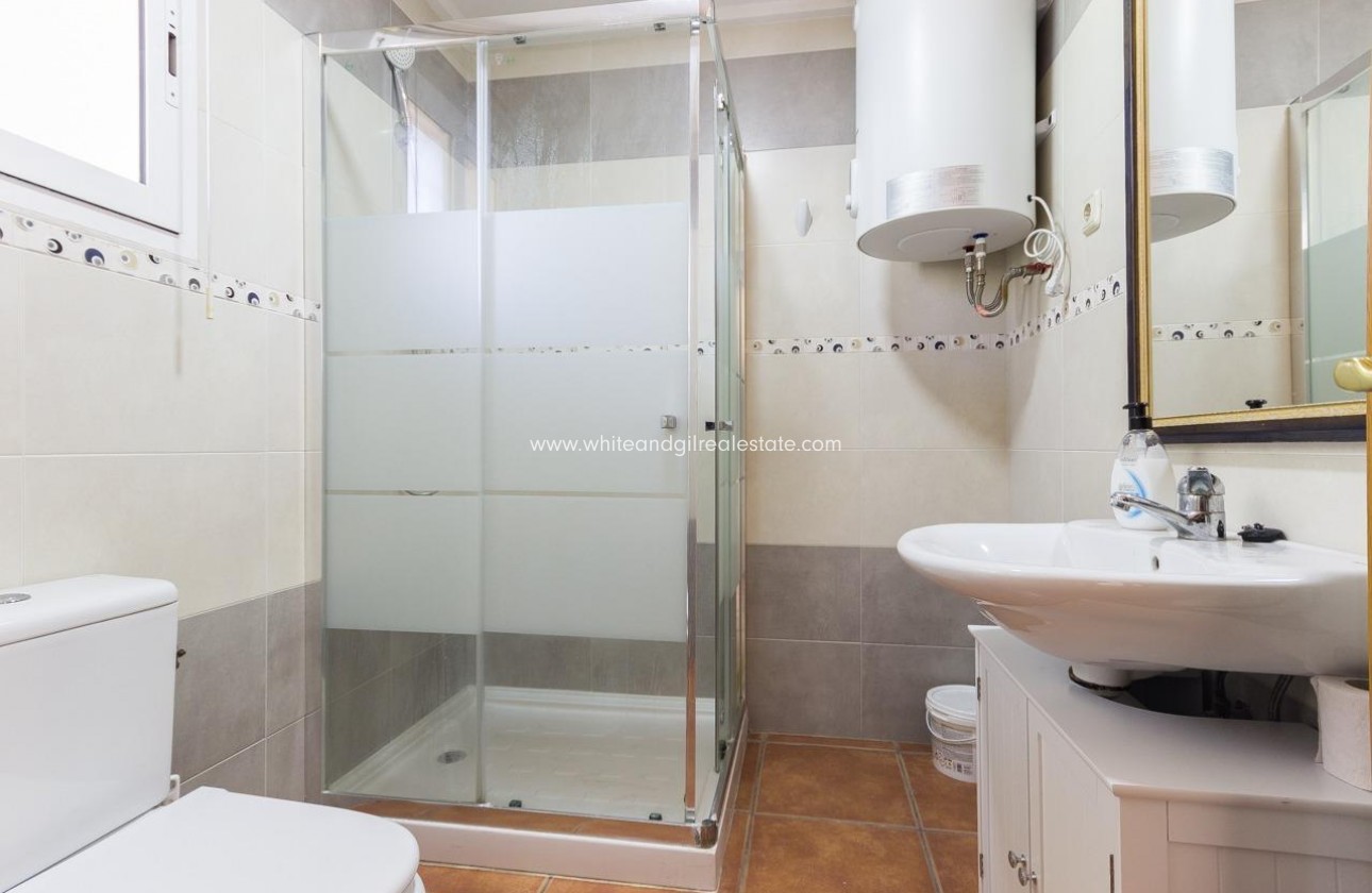 Sale - Villa  - Elda - Urban location