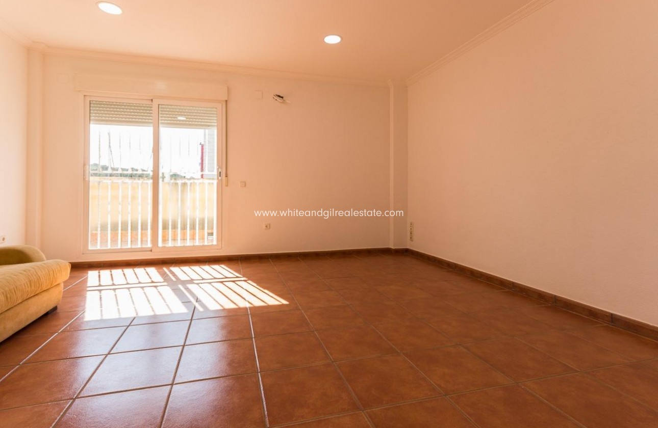 Sale - Villa  - Elda - Urban location