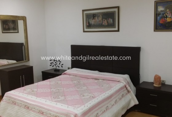 Sale - Country house  - Yecla