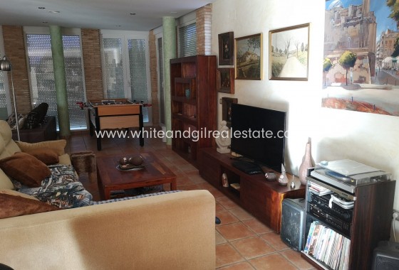 Sale - Country house  - Yecla