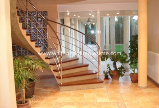 Sale - Country house  - Yecla