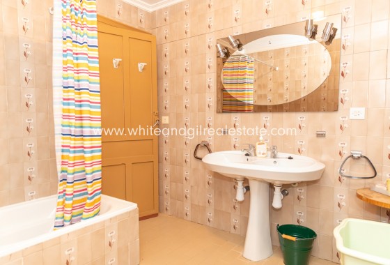 Sale - Villa  - Yecla