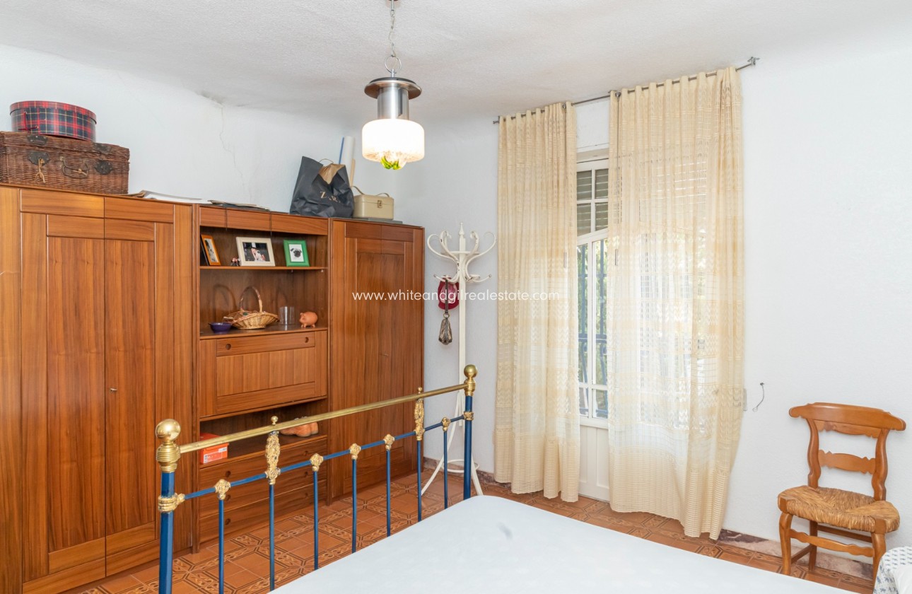 Sale - Villa  - Yecla