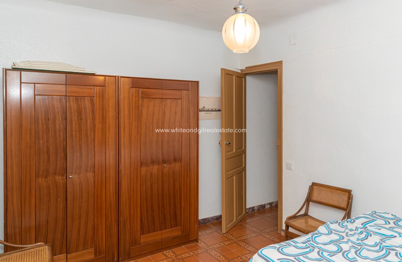 Sale - Villa  - Yecla
