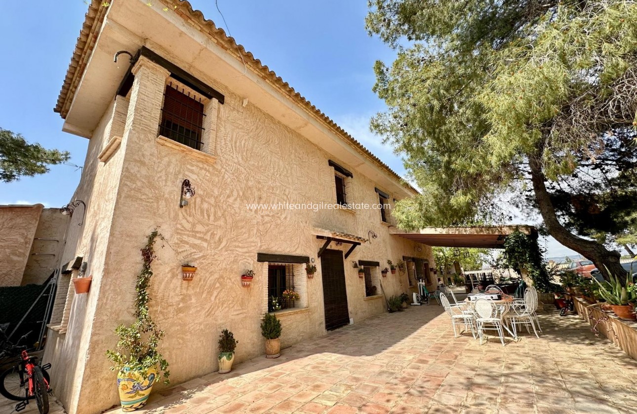 Sale - Villa  - Yecla - Rural location
