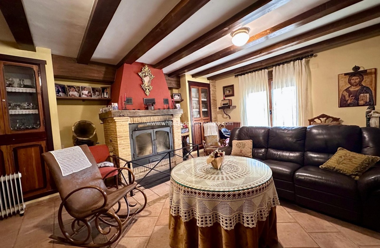 Sale - Villa  - Yecla - Rural location