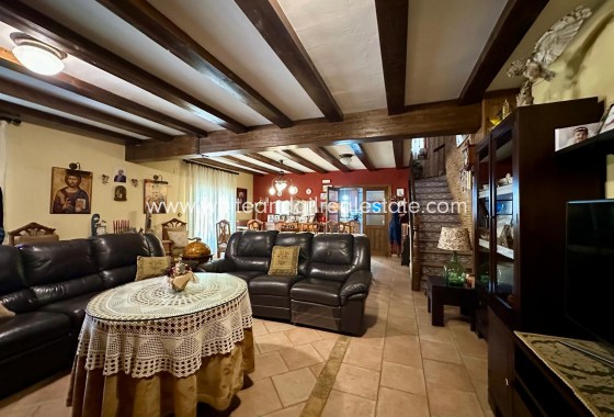 Sale - Villa  - Yecla - Rural location