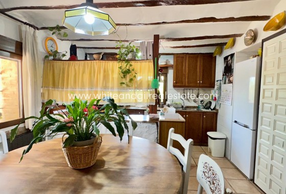 Sale - Villa  - Yecla - Rural location