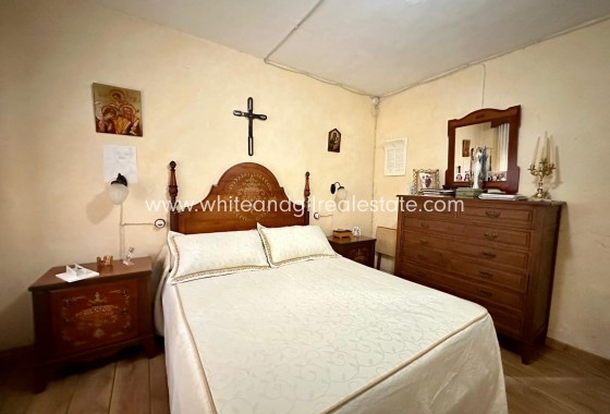 Sale - Villa  - Yecla - Rural location