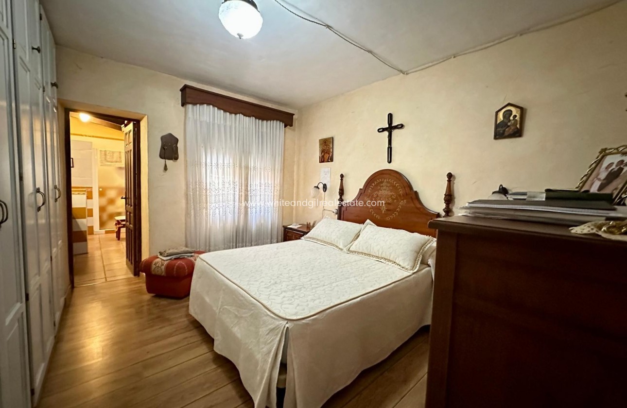 Sale - Villa  - Yecla - Rural location