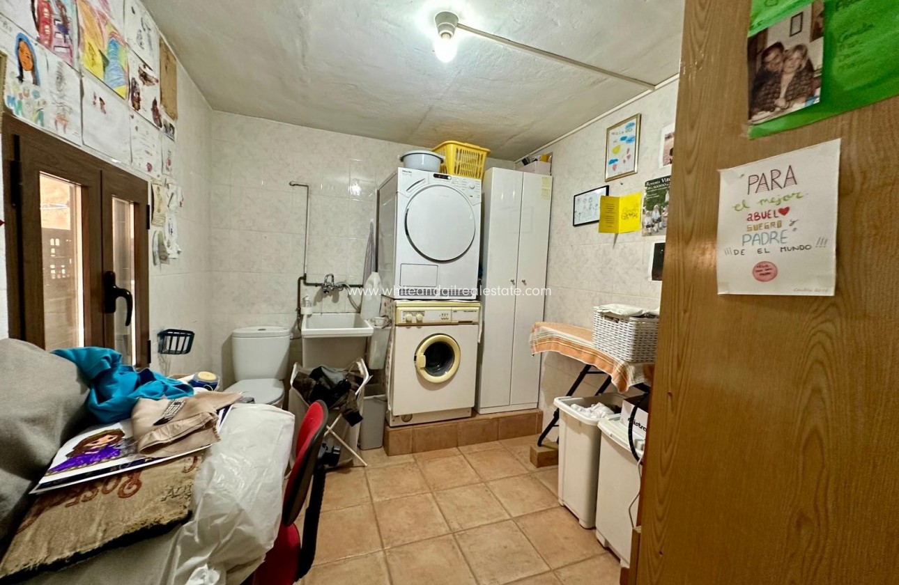 Sale - Villa  - Yecla - Rural location