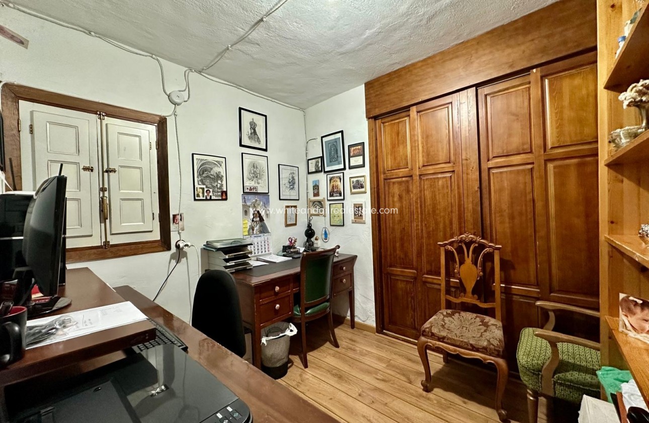 Sale - Villa  - Yecla - Rural location