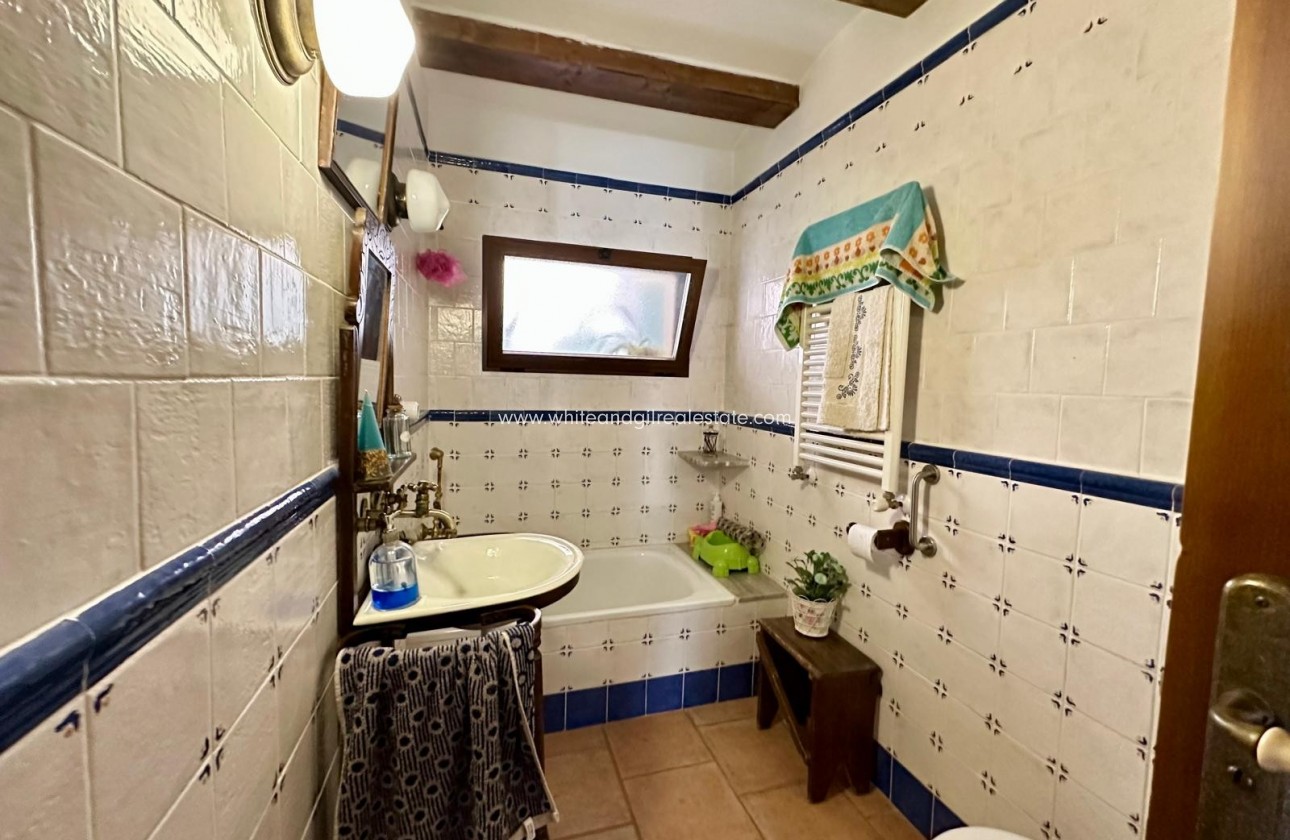 Sale - Villa  - Yecla - Rural location