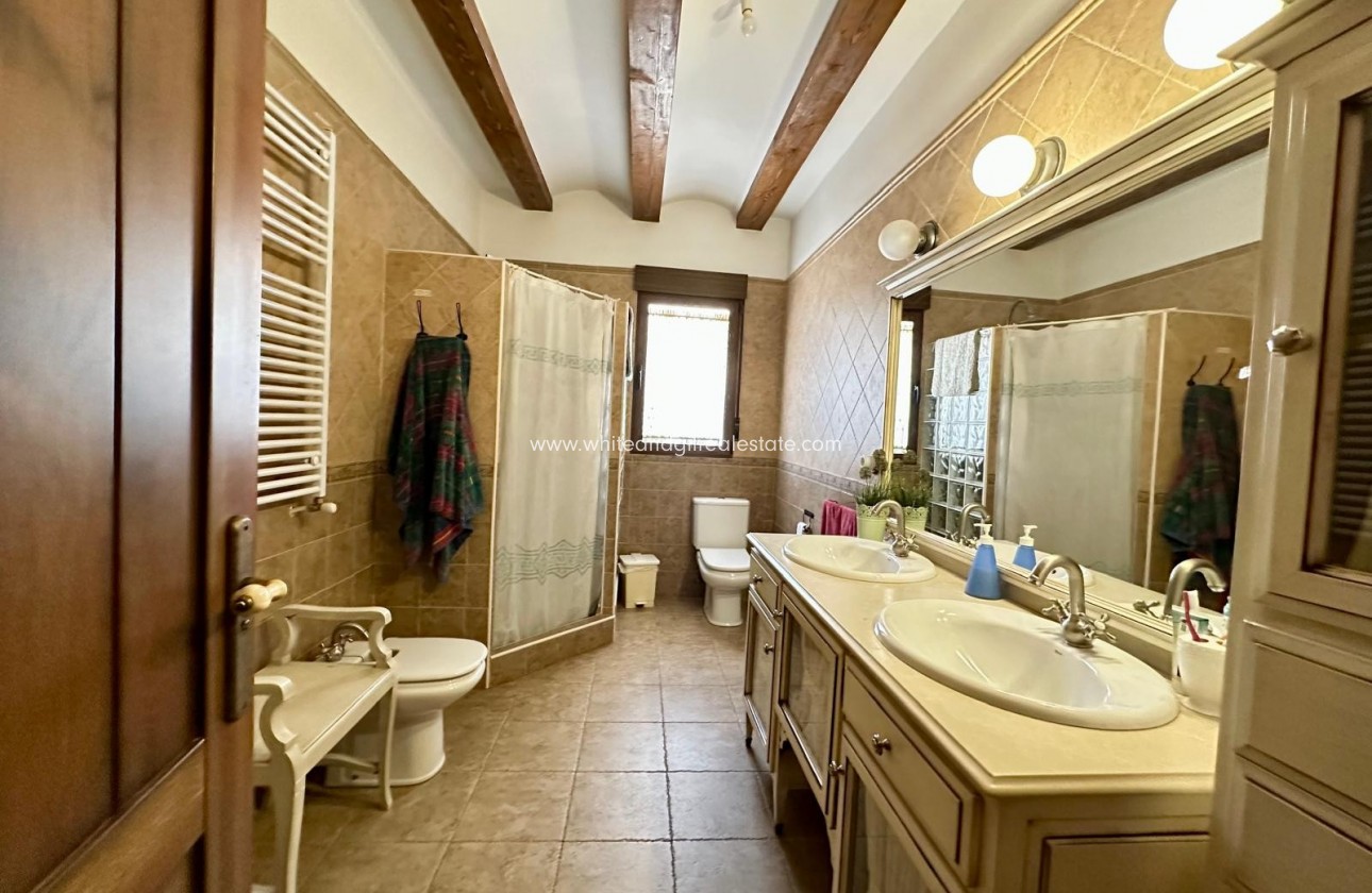 Sale - Villa  - Yecla - Rural location