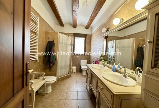 Sale - Villa  - Yecla - Rural location