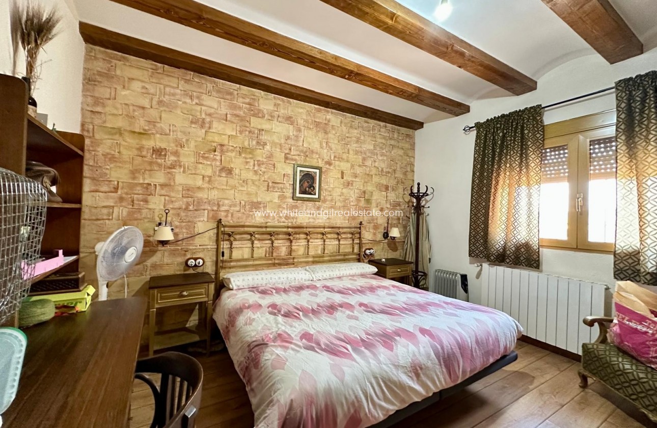 Sale - Villa  - Yecla - Rural location