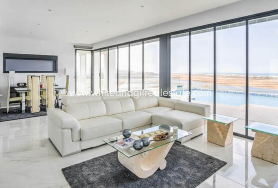 Sale - Villa  - Pedreguer - Inland