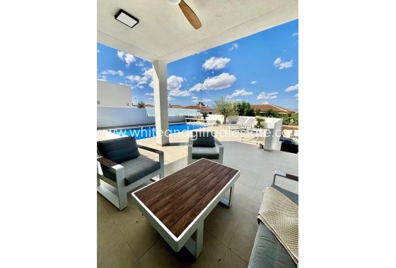 New Build - Villa  - Benijofar - Pueblo