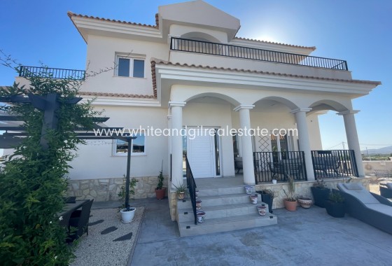 Sale - Villa  - Pinoso - Pinoso - El Pinós