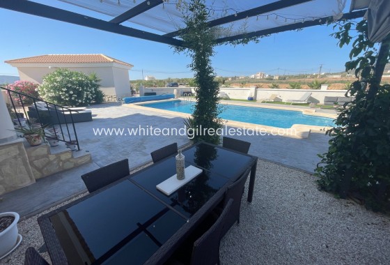 Sale - Villa  - Pinoso - Pinoso - El Pinós