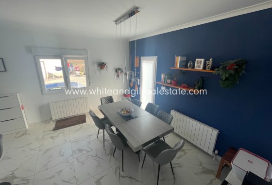 Sale - Villa  - Pinoso - Pinoso - El Pinós