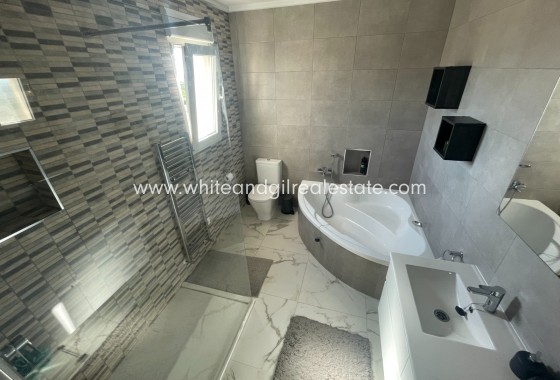 Sale - Villa  - Pinoso - Pinoso - El Pinós