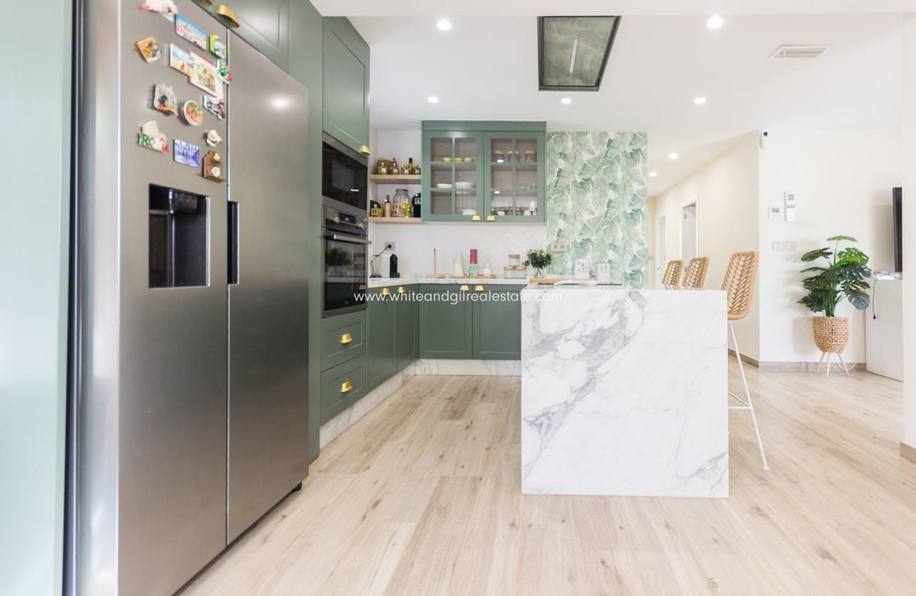 Revente - Villa  - Monovar