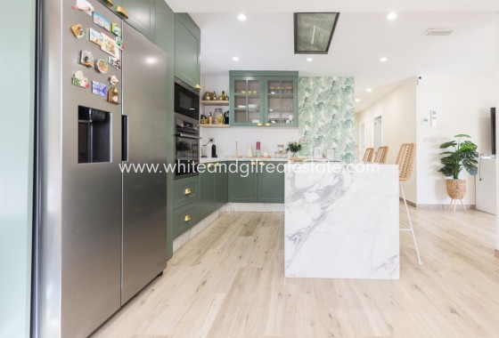 Revente - Villa  - Monovar