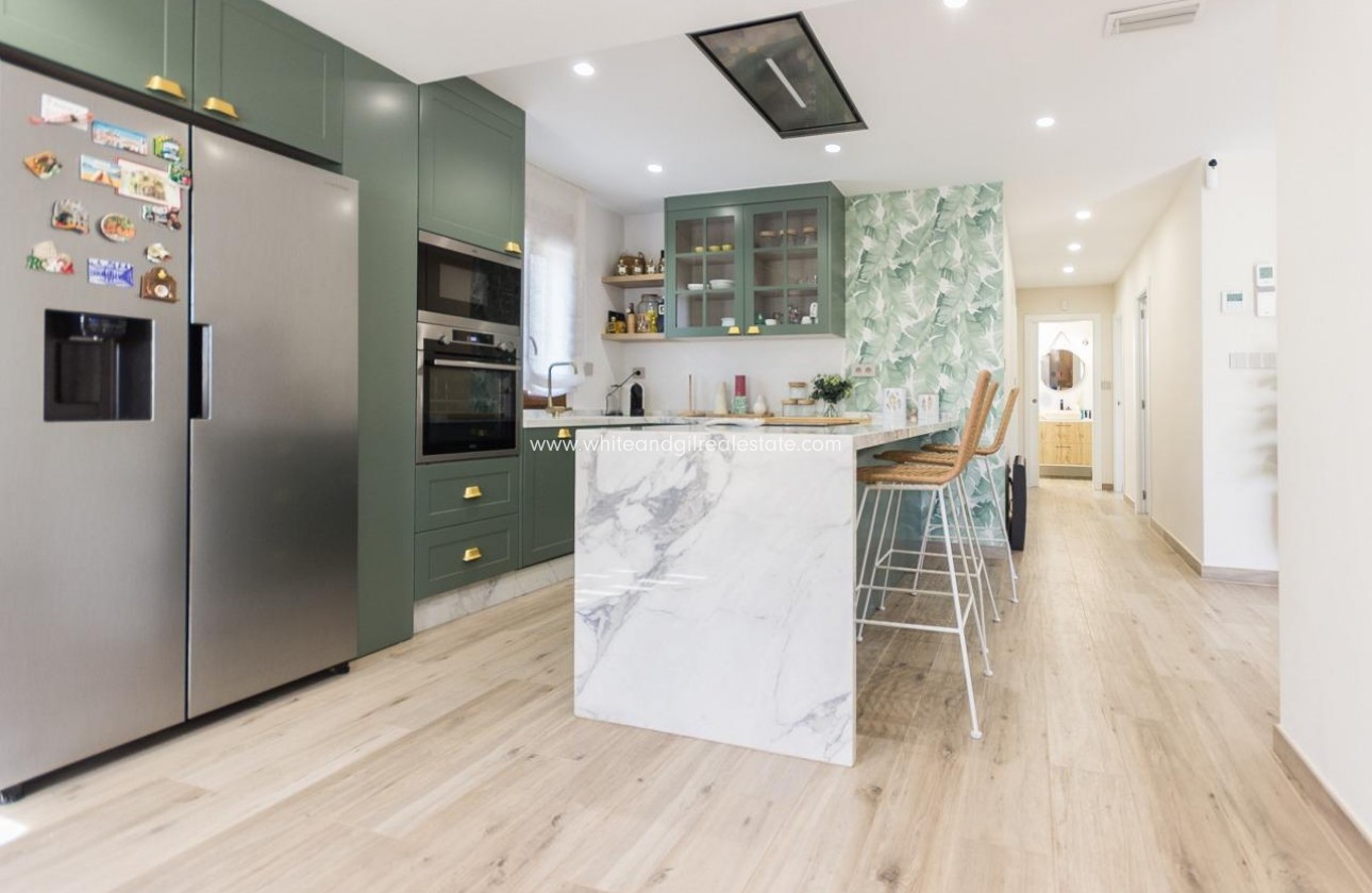 Revente - Villa  - Monovar