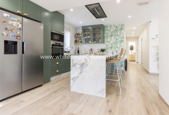 Revente - Villa  - Monovar