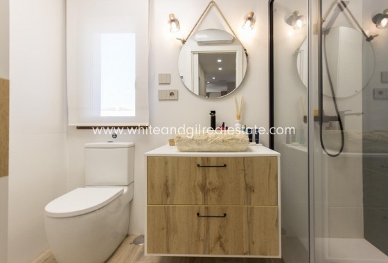 Revente - Villa  - Monovar