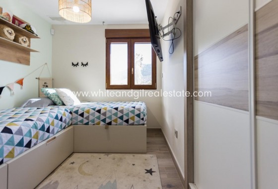 Revente - Villa  - Monovar