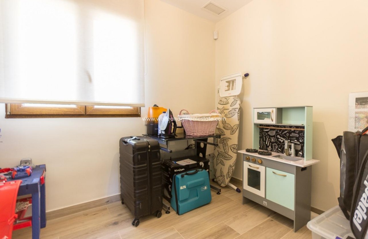 Revente - Villa  - Monovar