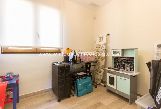 Revente - Villa  - Monovar