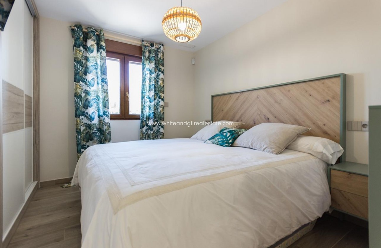 Revente - Villa  - Monovar