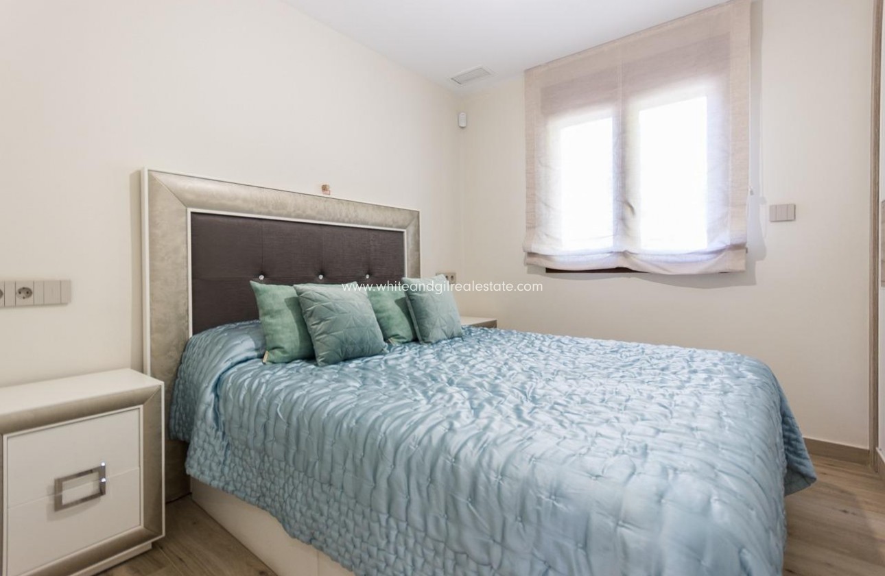 Revente - Villa  - Monovar