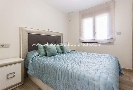 Revente - Villa  - Monovar