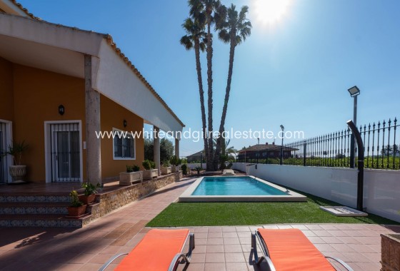 Sale - Villa  - Orihuela - Inland