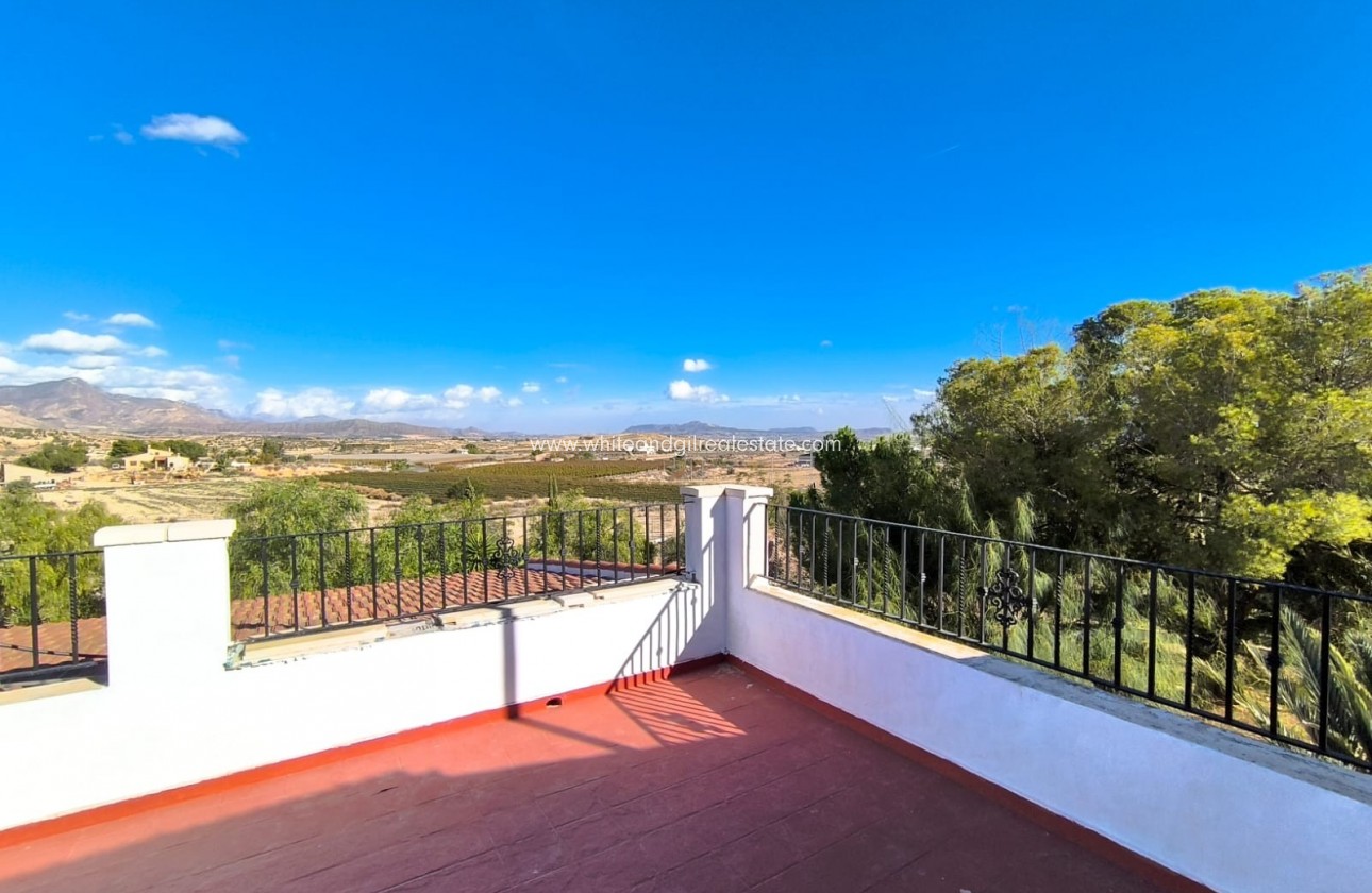 Sale - Villa  - Novelda - Rural location