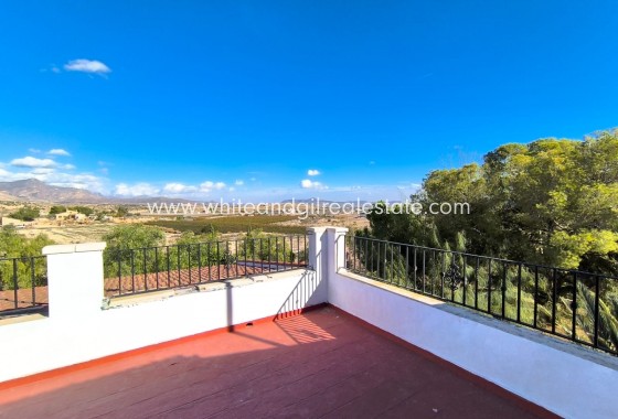 Sale - Villa  - Novelda - Rural location