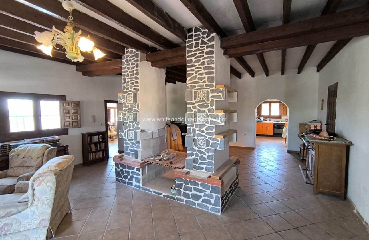 Sale - Villa  - Novelda - Rural location