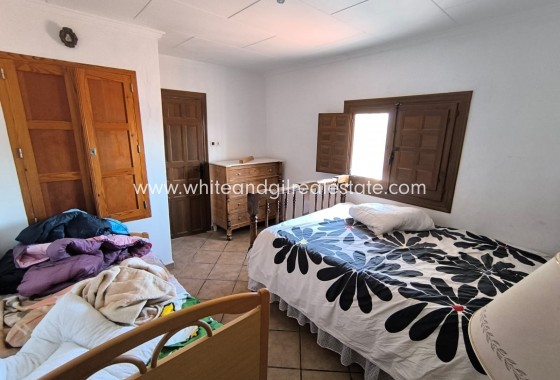 Sale - Villa  - Novelda - Rural location