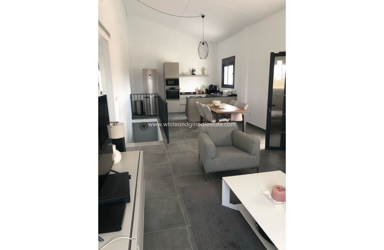 Sale - Villa  - Pinoso - Rural location